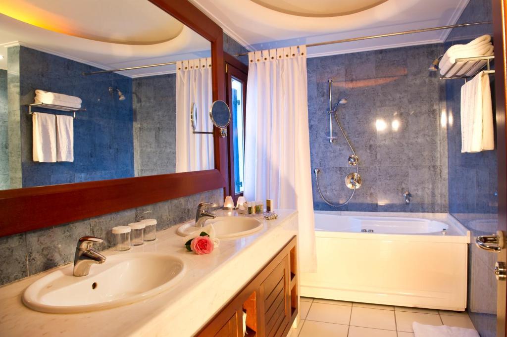 Suite Luna di Miele Accogliente con Vista Mare